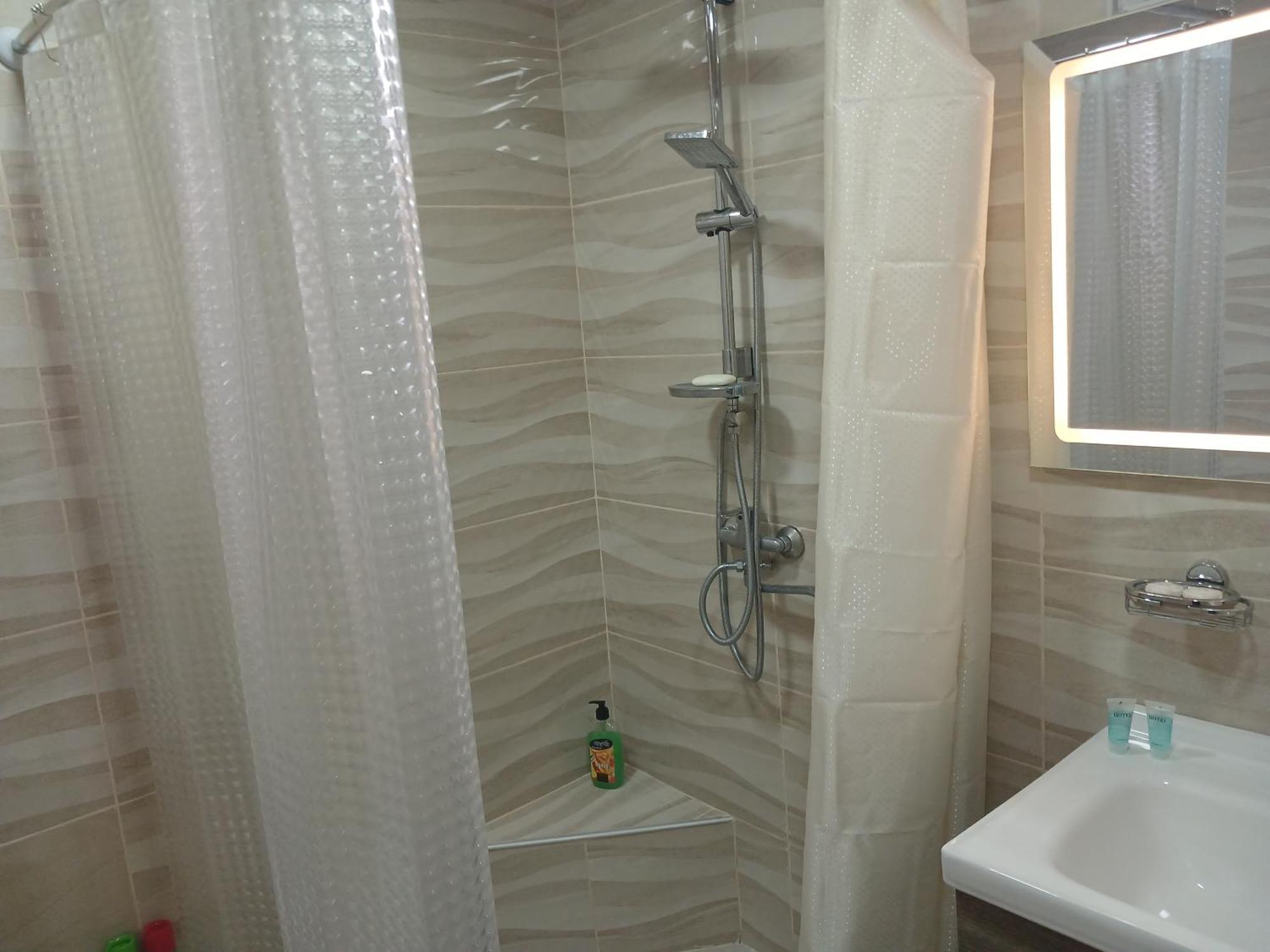 Guest House Nano มาร์ทวิลิ ภายนอก รูปภาพ